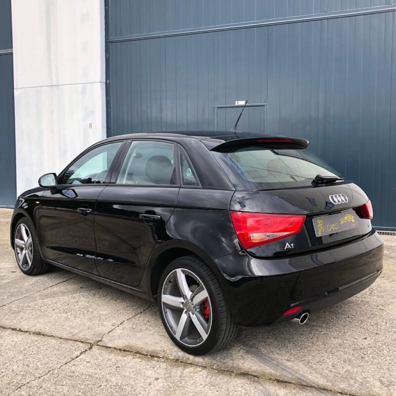 AUDI A1 Sportback 1.6 TDI ATRACTION