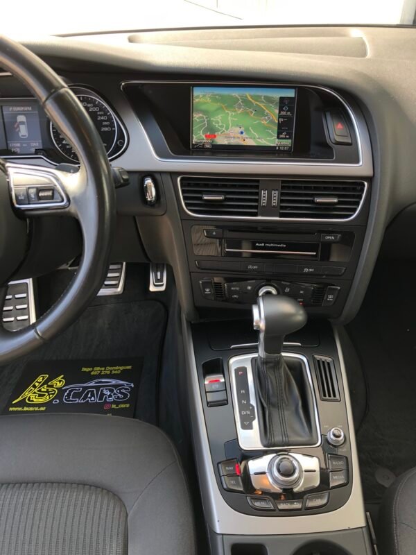 AUDI A4 Avant 2.0 TDI S LINE