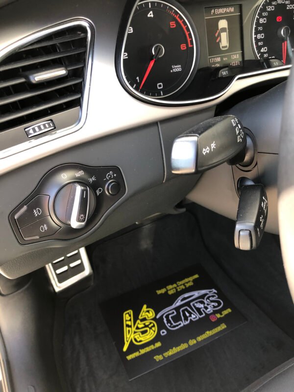 AUDI A4 Avant 2.0 TDI S LINE