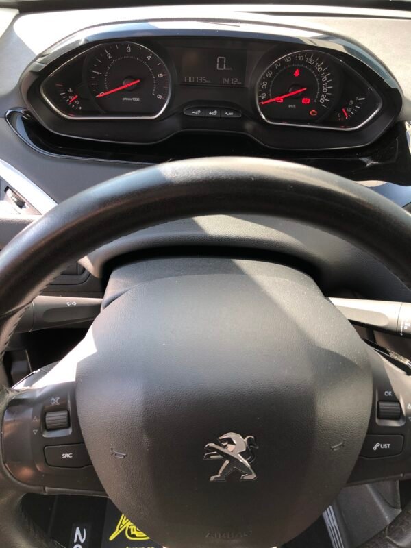 PEUGEOT 208 Style 1.4 HDI