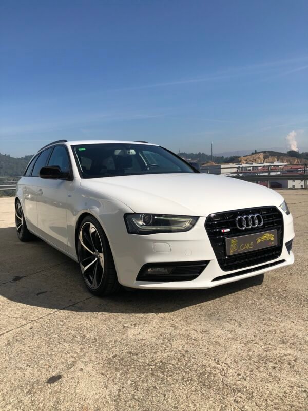 AUDI A4 Avant 2.0 TDI S LINE