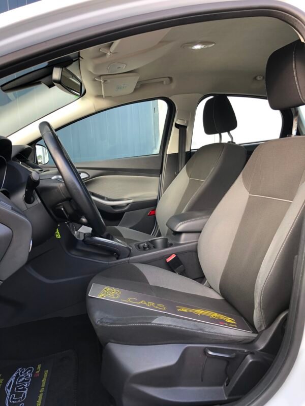 FORD Focus 1.6 16v TREND