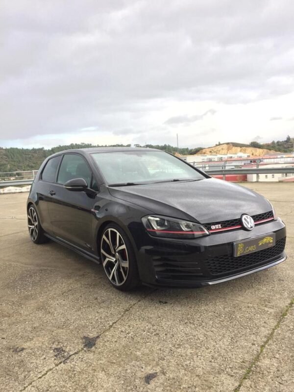 VOLKSWAGEN GOLF VII GTI GTI Performance 230CV