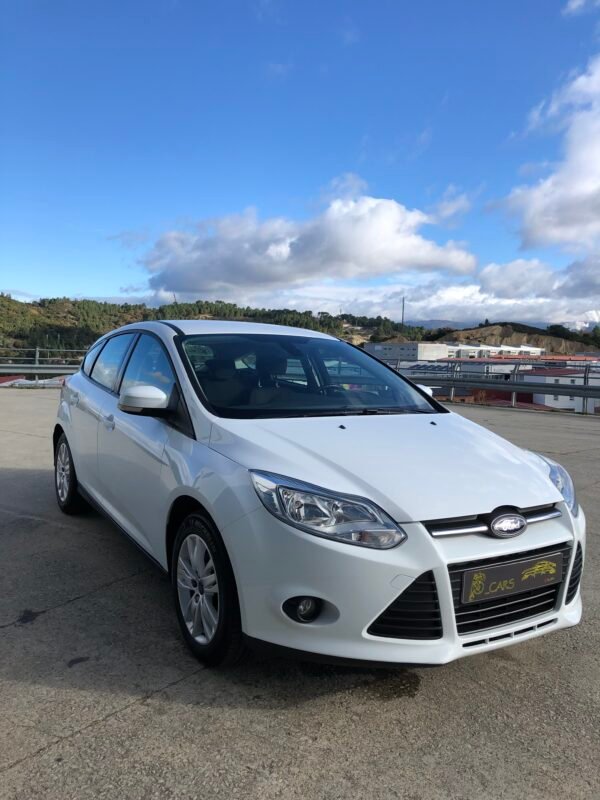 FORD Focus 1.6 16v TREND