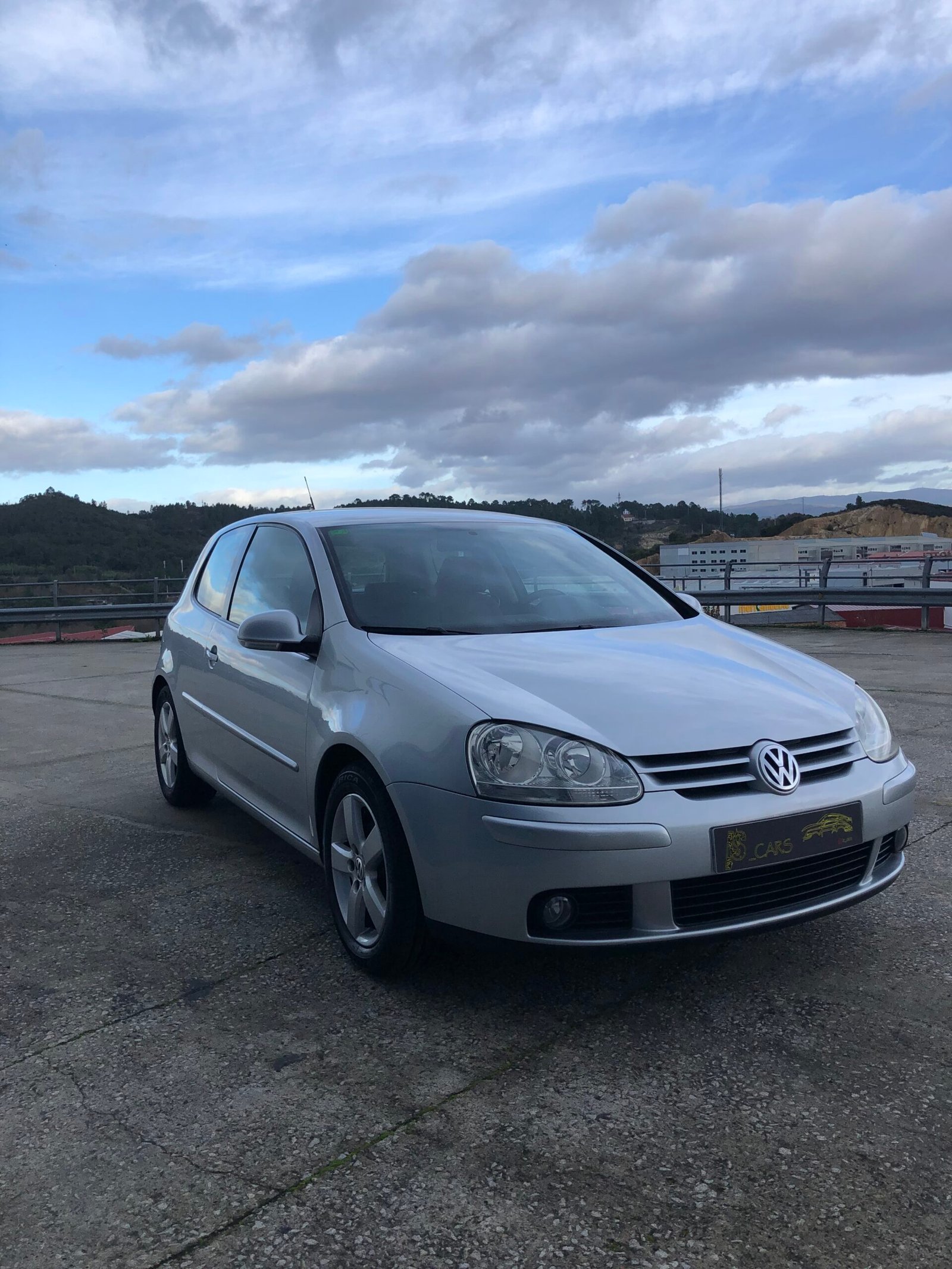 VOLKSWAGEN Golf 1.9 TDI 105cv Sportline 3P