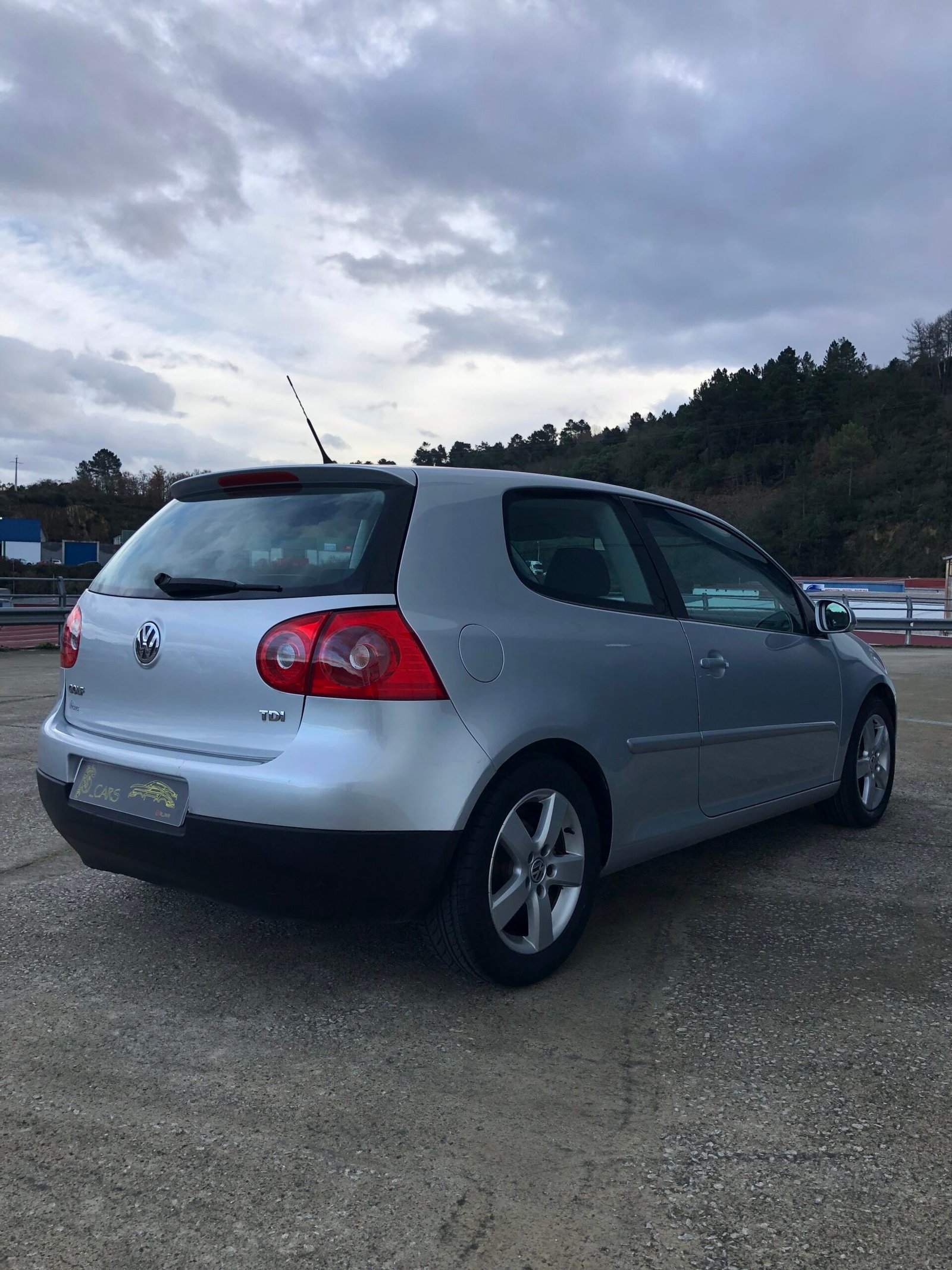 VOLKSWAGEN Golf 1.9 TDI 105cv Sportline 3P