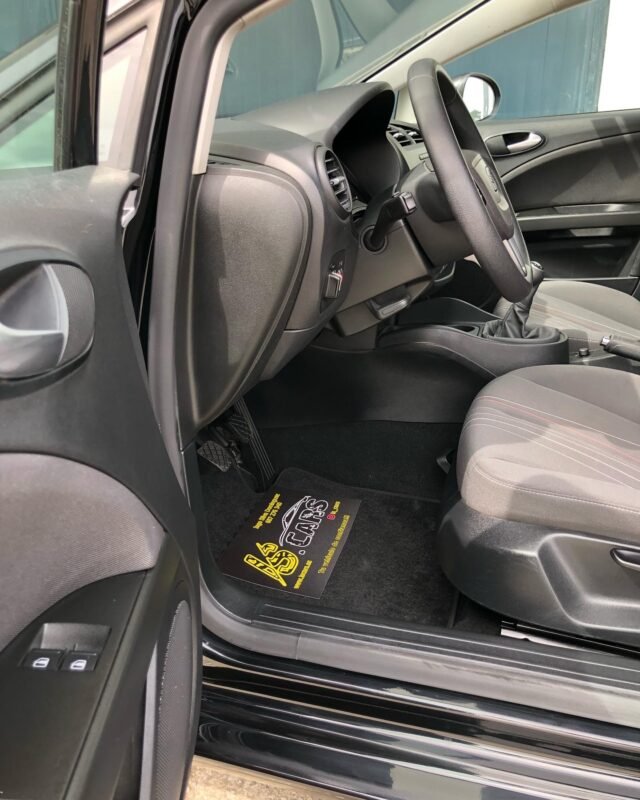 SEAT LEON 1.6 TDI 105cv COPA 5p.