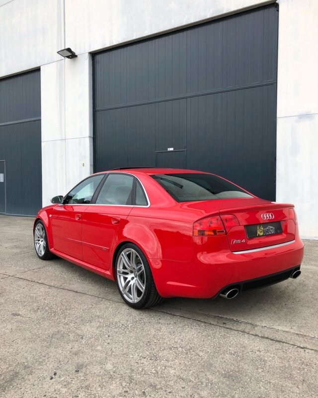 AUDI A4 RS4 4.2 V8