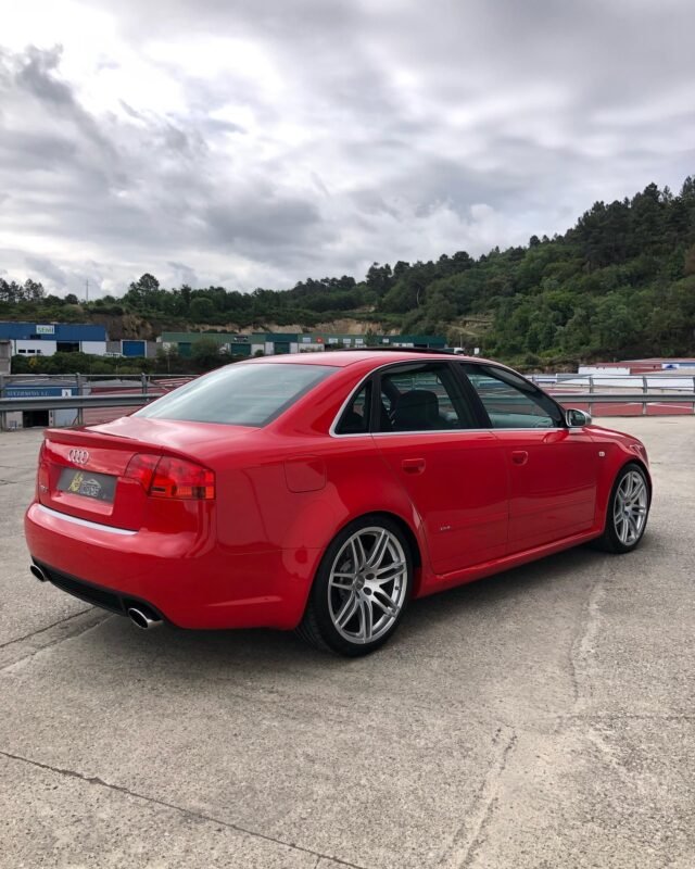 AUDI A4 RS4 4.2 V8