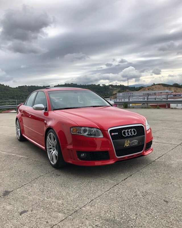AUDI A4 RS4 4.2 V8