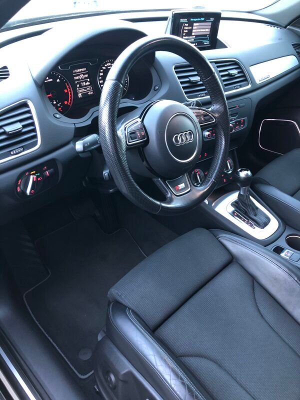 AUDI Q3 S LINE QUATTRO 2.0TDI SPORT EDITION