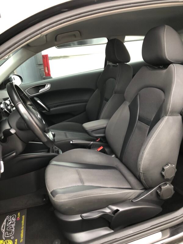 AUDI A1 1.6 TDI 105cv S Line