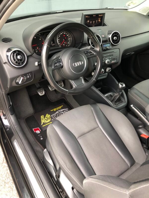 AUDI A1 1.6 TDI 105cv S Line